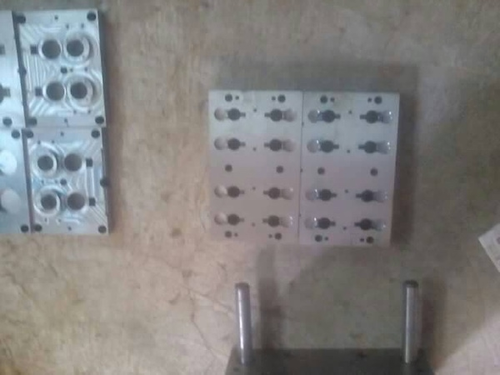 > </div>
<div class=